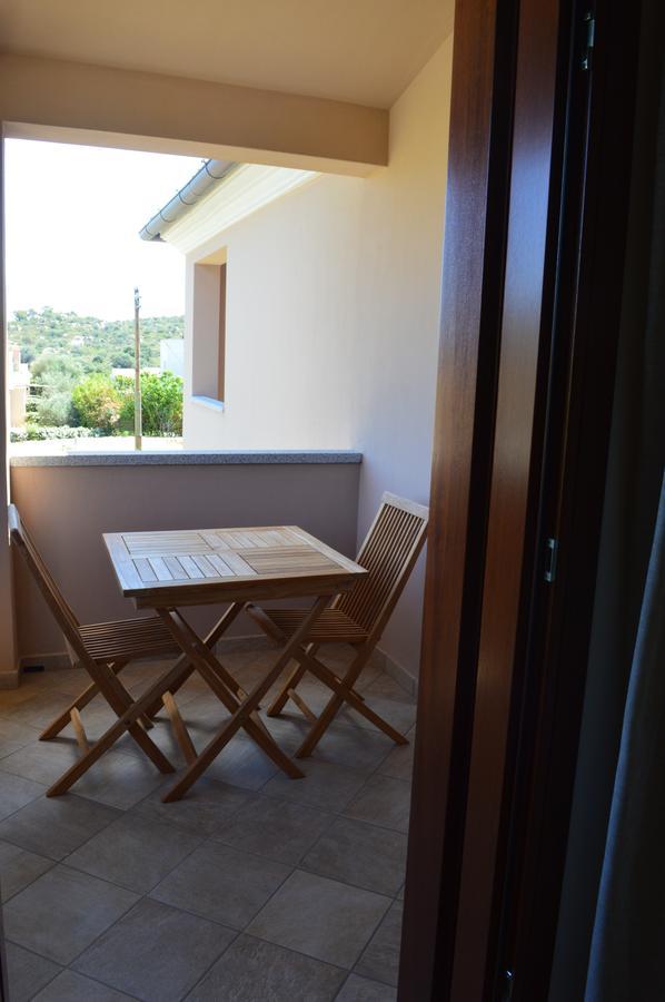 Guest Rooms Affittacamere San Teodoro  Exteriér fotografie