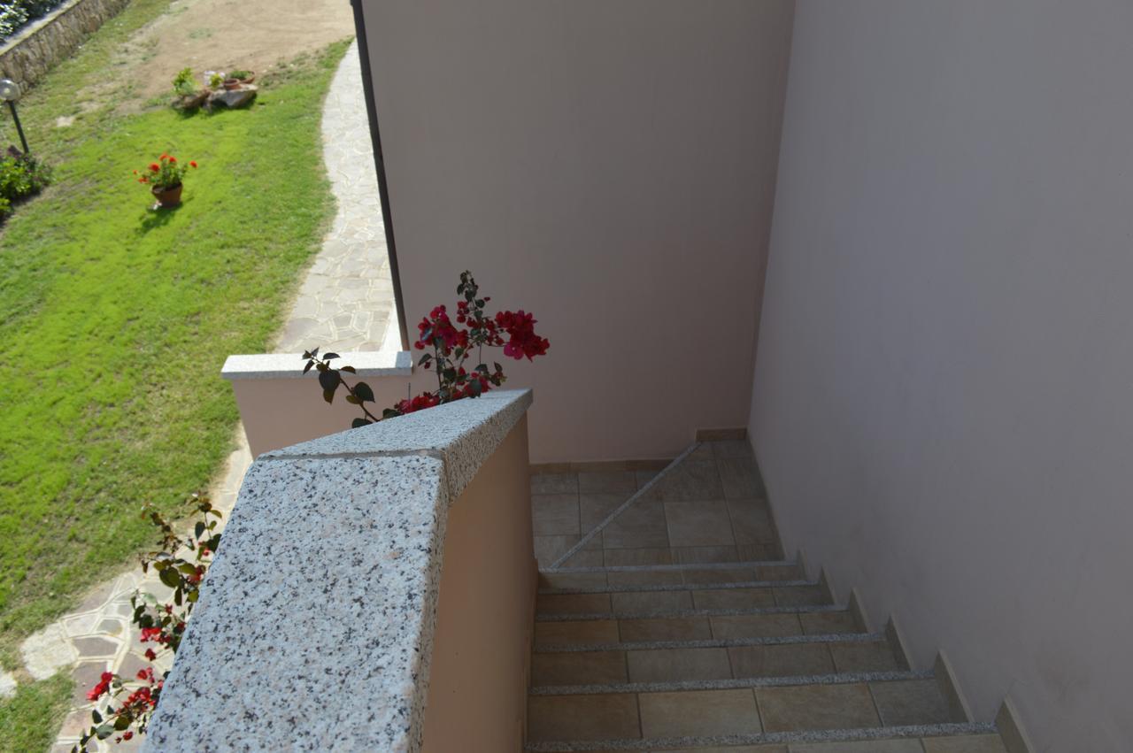 Guest Rooms Affittacamere San Teodoro  Exteriér fotografie